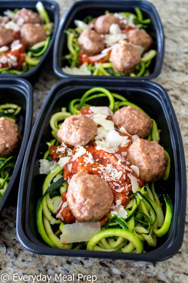 Meal Prep Ideas - Meal Prep Zoodles with Marinara & Meatballs - Recipes and Planning Tips for Making a Week of Meals - Easy, Healthy Recipe Ideas to Make Ahead - Weeknight Dinners Lunches  #mealprep #dinnerideas