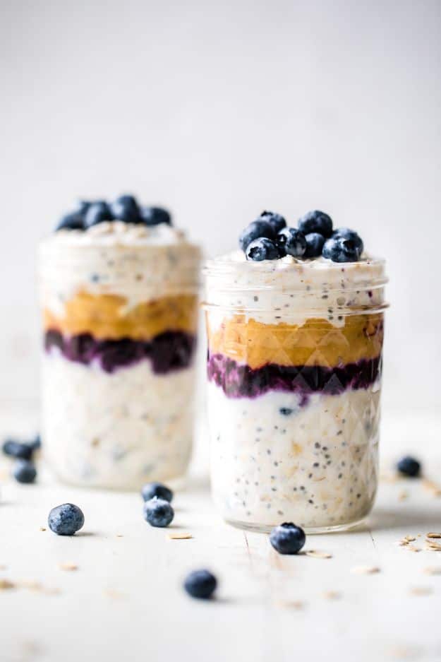 Overnight Oats Recipes - Peanut Butter Blueberry Overnight Oats - Easy Breakfast Recipe Idea - Healthy Fruit to Add Blueberry, Banana, Strawberry and Pineapple, Apple Cinnamon - Brunch Ideas and Kids Breakfasts #recipes #overnightoats
