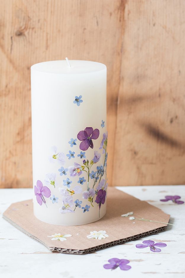 Cheap Last Minute Gifts DIY - Pressed Flower Candle - Inexpensive DIY Gift Ideas To Make On A Budget - Homemade Christmas and Birthday Presents to Make For Mom, Dad, Daughter & Son, Kids, Friends and Family - Cool and Creative Crafts, Home Decor and Accessories, Fun Gadgets and Phone Stuff - Quick Gifts From Dollar Tree Items #diygifts #cheapgifts #christmasgifts