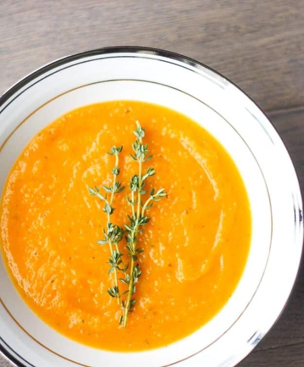 Butternut Squash Recipes - Roasted Butternut Squash Soup - Healthy and Hearty Butter Nut Recipe Ideas for Soup, Roasted, Baked, Instant Pot, Crockpot, Mashed- Pasta, Salad, Dessert and Easy Side Dishes - Paleo,and Gluten Free Versions, Thanksgiving Favorites #recipes #veggies #healthy