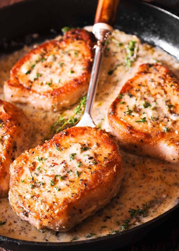 Pork Chop Recipes - Boneless Pork Chops in Creamy Garlic & Herb Wine Sauce - Best Recipe Ideas for Pork Chops - Healthy Baked, Grilled and Crockpot Dishes - Easy Boneless Skillet Chops #recipes #porkrecipes #porkchops