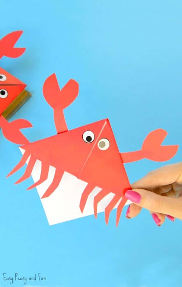 Easy Crafts for Kids -Crab Corner Bookmarks – Ocean Animals Origami for Kids - Quick DIY Ideas for Children - Boys and Girls Love These Cool Craft Projects - Indoor and Outdoor Fun at Home - Cheap Playtime Activities #kidscrafts
