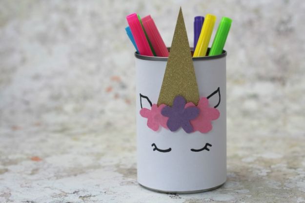 Easy Crafts for Kids - DIY Unicorn Pencil Holder - Quick DIY Ideas for Children - Boys and Girls Love These Cool Craft Projects - Indoor and Outdoor Fun at Home - Cheap Playtime Activities #kidscrafts