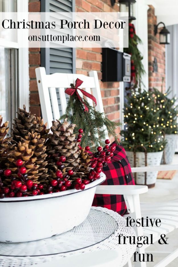 DIY Christmas Decorations - Festive & Frugal Christmas Porch Decor - Easy Handmade Christmas Decor Ideas - Cheap Xmas Projects to Make for Holiday Decorating - Home, Porch, Mantle, Tree, Lights #diy #christmas #diydecor #holiday