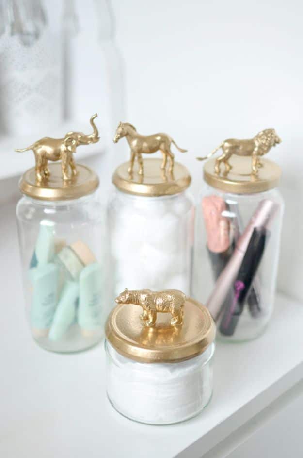 Cheap Bathroom Decor Ideas - Gold Animal Jar DIY - DIY Decor and Home Decorating Ideas for Bathrooms - Easy Wall Art, Rugs and Bath Mats, Shower Curtains, Tissue and Toilet Paper Holders #diy #bathroom #homedecor