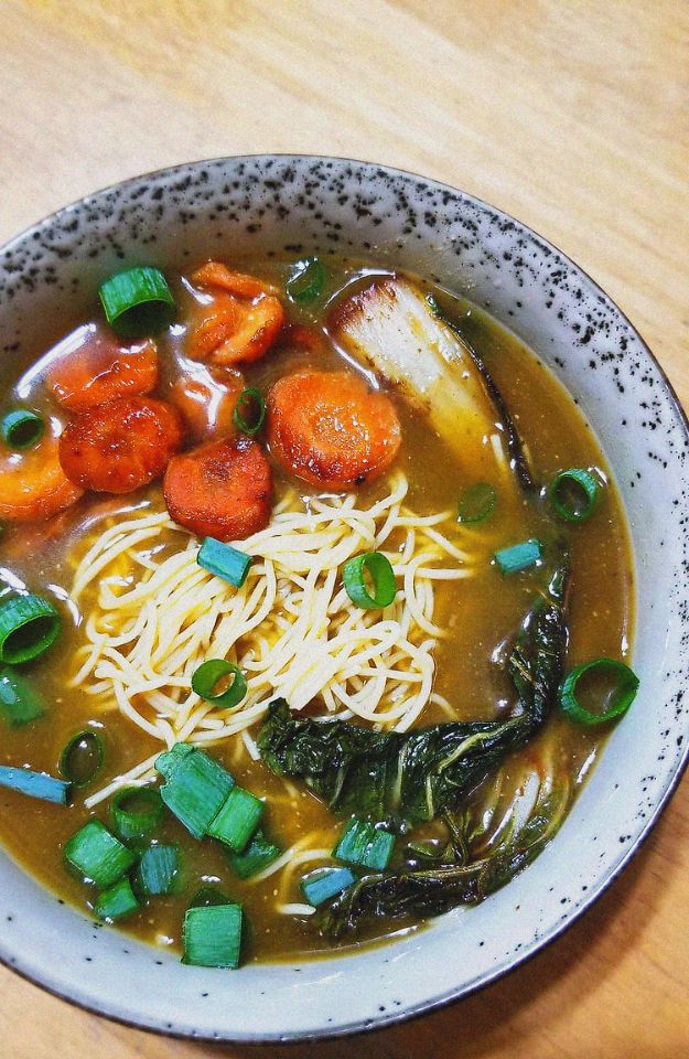 Vegan Recipes - Healthy Vegan Ramen with Caramelized Carrots and Bok Choy - Easy, Healthy Plant Based Foods - Gluten Free Breakfast, Lunch and Dessert - Keto Diet for Beginners  #vegan #veganrecipes