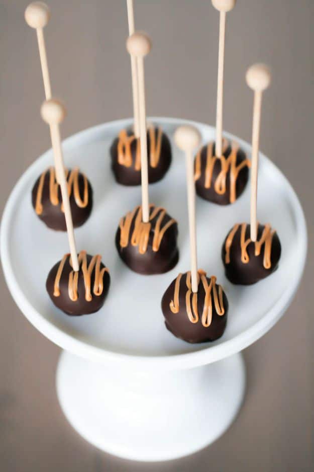 Cake Pop Recipes and Ideas - Peanut Butter Cookie Balls - How to Make Cake Pops - Easy Recipe for Chocolate, Funfetti Birthday, Oreo, Red Velvet - Wedding and Christmas DIY #cake #recipes 