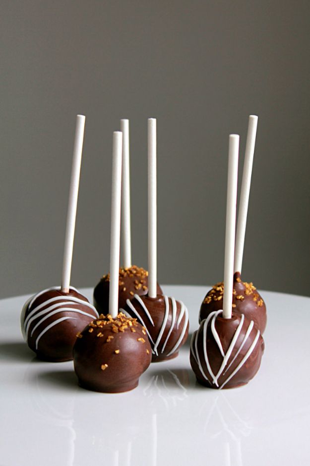 Cake Pop Recipes and Ideas - Triple Chocolate Cake Pops - Easy Recipe for Chocolate, Funfetti Birthday, Oreo, Red Velvet - Wedding and Christmas DIY #cake #recipes 