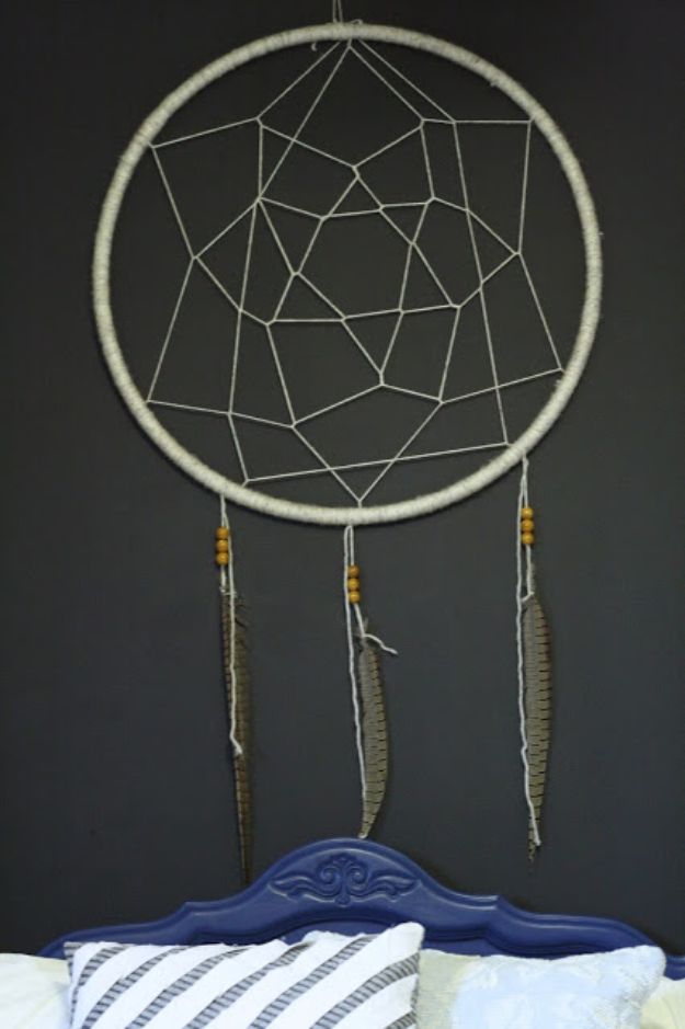 DIY Bedroom Decor Ideas - DIY Hula Hoop Dream Catcher - Easy Room Decor Projects for The Home - Cheap Farmhouse Crafts, Wall Art Idea, Bed and Bedding, Furniture