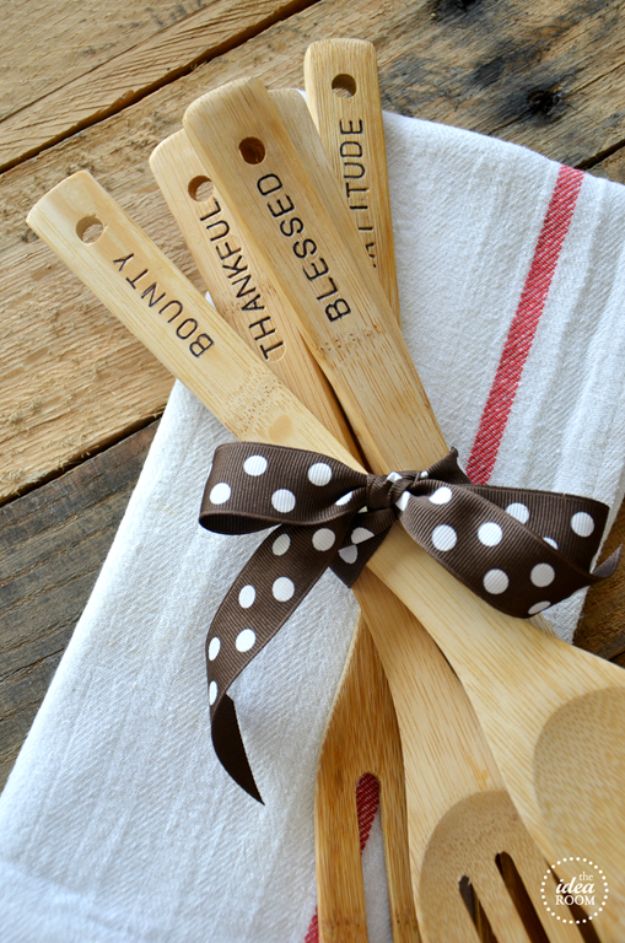 Fun DIY Ideas for Adults - Hand Stamped Wooden Utensils - Easy Crafts and Gift Ideas , Cool Projects That Are Fun to Make - Crafts Idea for Men and Women 