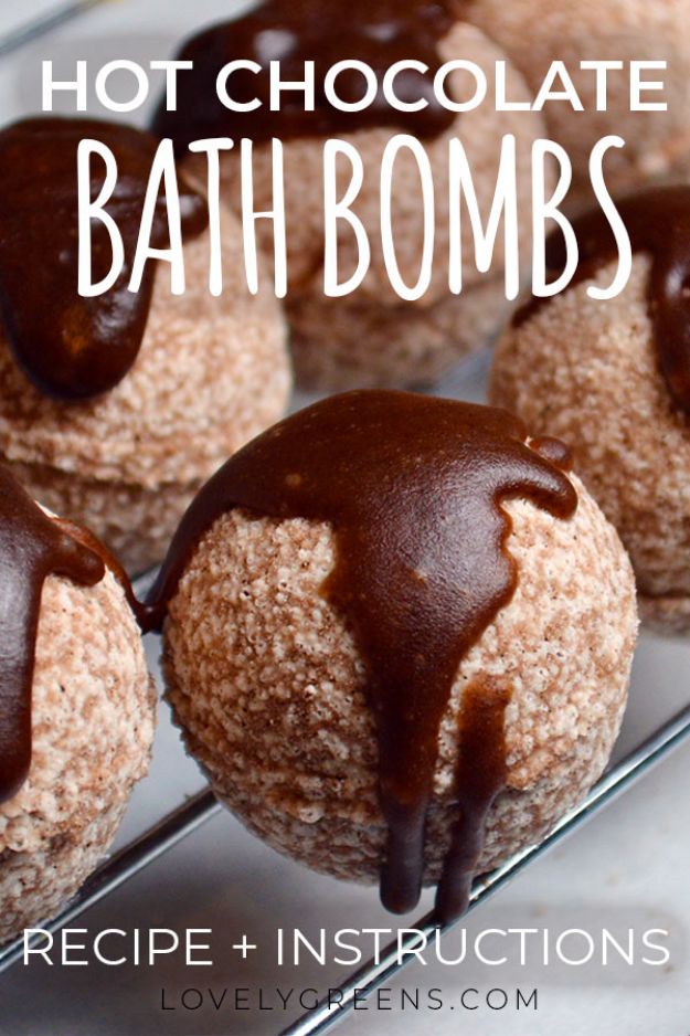 DIY Bath Bombs - Hot Chocolate Bath Bombs - Easy DIY Bath Bomb Recipe Ideas - How to Make Bath Bombs at Home - Best Lush Copycats, Lavender, Glitter Homemade Bath Fizzies #bathbombs #diyideas