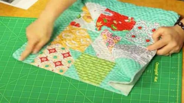 Easy Quilt Ideas for Beginners - Stylish Quilted Item - Free Quilt Patterns and Simple Projects With Fat Quarters - How to Make Baby Blankets, Table Runners, Jelly Rolls