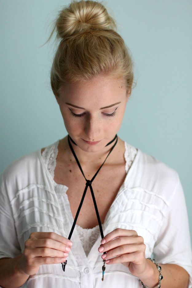 DIY Boho Clothes and Jewelry - DIY Boho Choker Necklace - How to Make Easy Boho Fashion On A Budget - Edgy Homemade Hippe Clothing Ideas for Summer, Winter, Spring and Fall