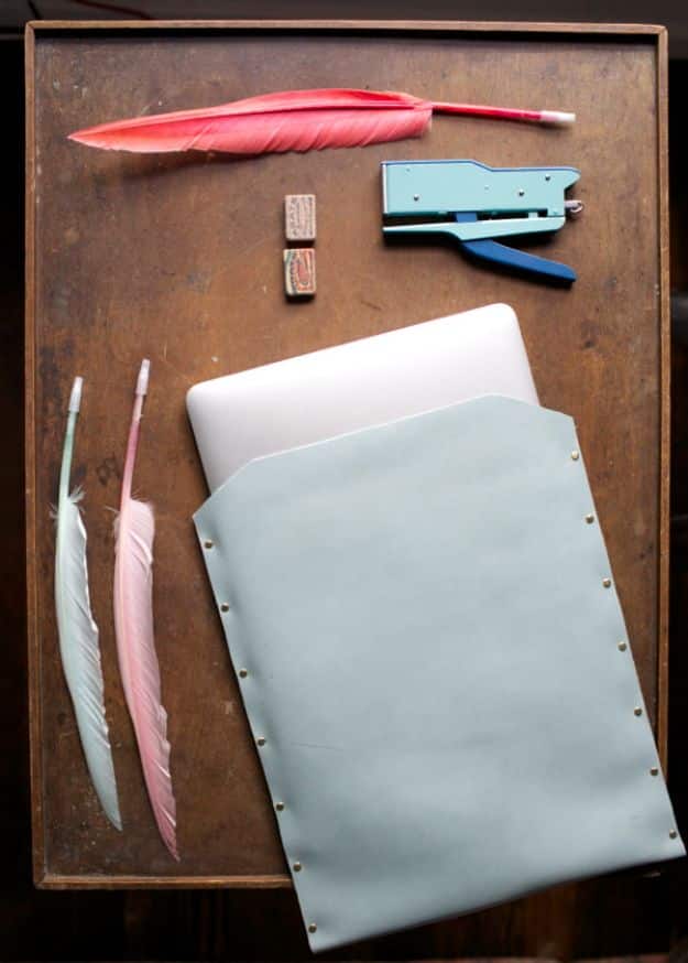 DIY Laptop Bags - Leather Laptop Case DIY - Easy Bag Projects to Make For Your Computer - Cool and Cheap Homemade Messnger Bags, Cases for Laptops - Shoulder Bag and Briefcase, Backpack