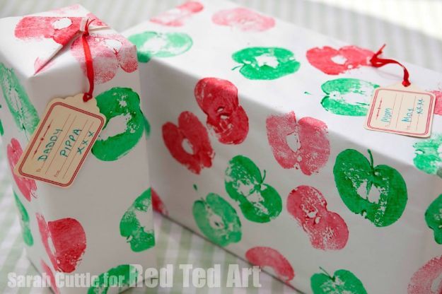 DIY Apple Crafts | Stamped Apple Wrapping Paper - Cute and Easy DIY Ideas With Apples - Painting, Mason Jars, Home Decor