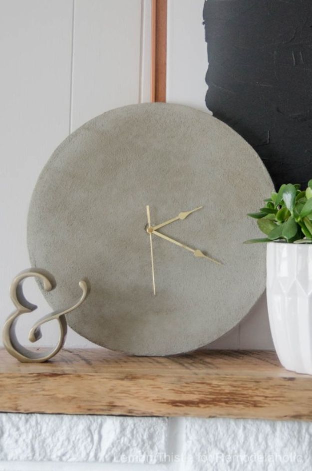 DIY Clocks - DIY Concrete Clock - Easy and Cheap Home Decor Ideas and Crafts for Wall Clock - Cool Bedroom and Living Room Decor, Farmhouse and Modern