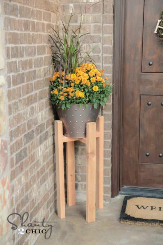 Easy Woodworking Projects - DIY Plant Stand - Cool DIY Wood Projects for Beginners - Easy Project Ideas and Plans for Homemade Gifts and Decor