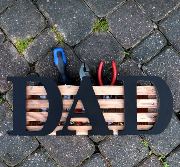 DIY Fathers Day Gifts - Father’s Day Crate Project - Homemade Presents and Gift Ideas for Dad - Cute and Easy Things to Make For Father