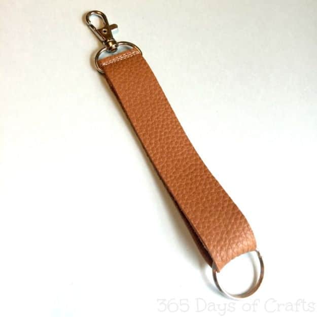 DIY Fathers Day Gifts - Leather Keychain - Homemade Presents and Gift Ideas for Dad - Cute and Easy Things to Make For Father