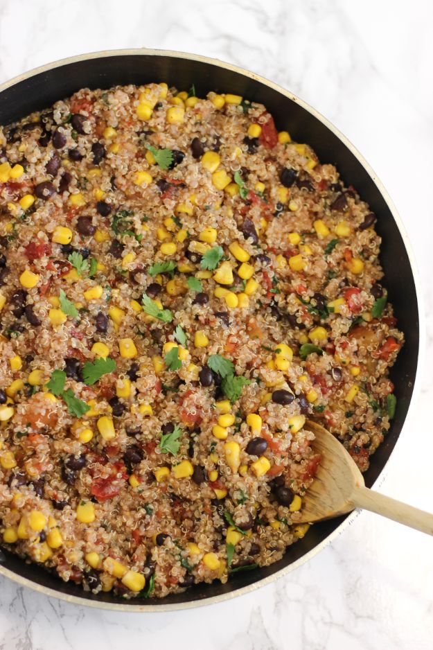 Quinoa Recipes - One Pan Mexican Quinoa - Easy Salads, Side Dishes and Healthy Recipe Ideas Made With Quinoa - Vegetable and Grain To Serve For Lunch, Dinner and Snack