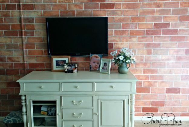 DIY Faux Finishes for Walls - Paint Faux Brick - Step by Step Tutorials for Do It Yourself Faux Finish Wall Textures - Rustic, Colour, Tuscan Style, Simple Metallic, Sponge Painting Techniques, Roller and Drag Texture 