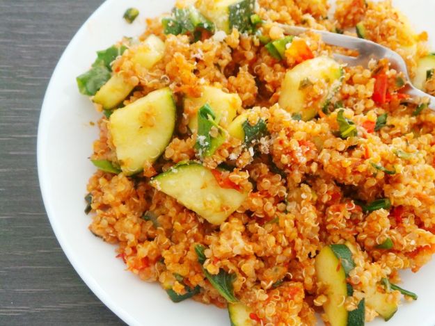 Quinoa Recipes - Risotto Quinoa - Easy Salads, Side Dishes and Healthy Recipe Ideas Made With Quinoa - Vegetable and Grain To Serve For Lunch, Dinner and Snack