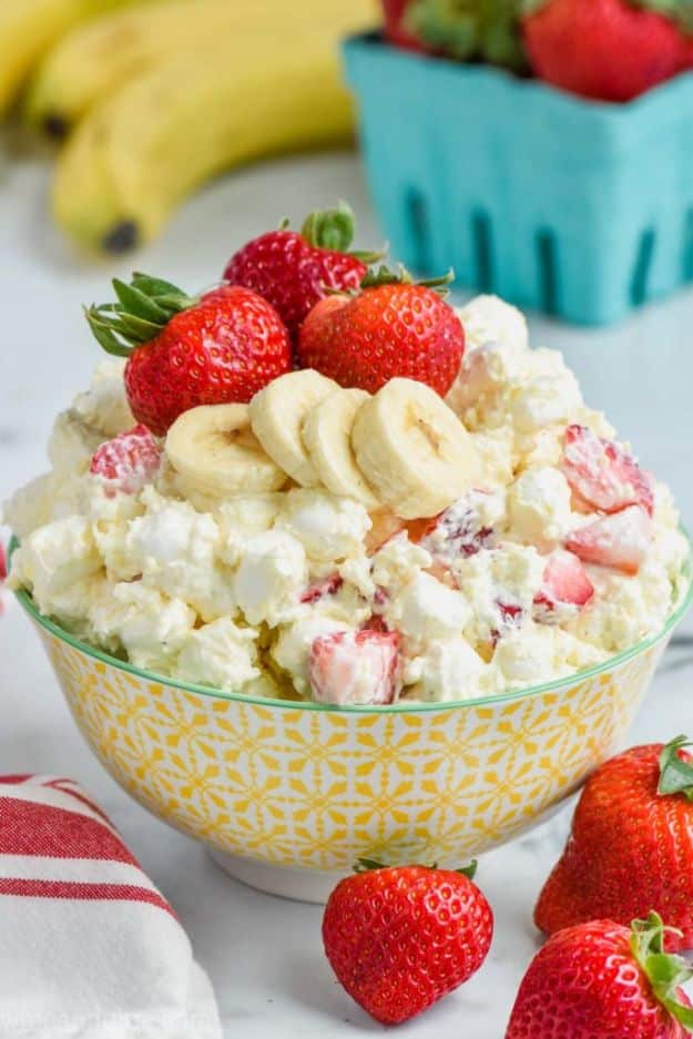Best Strawberry Recipes - Strawberry Banana Fluff Salad - Easy Recipe Ideas With Fresh Strawberries - Dessert, Cakes, Breakfast, Muffins, Pie, Salad