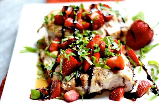 Best Strawberry Recipes - Strawberry Basil Chicken - Easy Recipe Ideas With Fresh Strawberries - Dessert, Cakes, Breakfast, Muffins, Pie, Salad