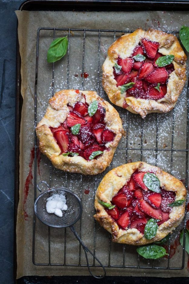 Best Strawberry Recipes - Strawberry and Basil Galette - Easy Recipe Ideas With Fresh Strawberries - Dessert, Cakes, Breakfast, Muffins, Pie, Salad