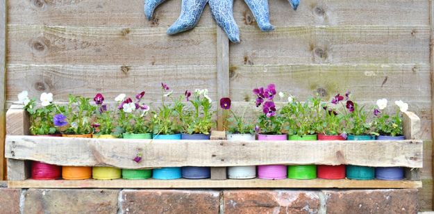 DIY Ideas With Tin Cans - Colourful Tin Can Planters and Pallet Holder - Cheap and Easy Organizing Projects and Crafts Made With A Tin Can - Cool Teen Craft Tutorials and Home Decor