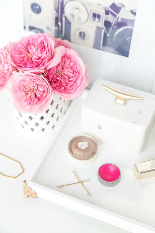 DIY Vanity Trays - DIY Personalized Vanity Tray - Easy Homemade Decor for Bathroom, Bedroom and Vanities - Tray to Store Jewelry and Accessories With These Cool and Easy Crafts