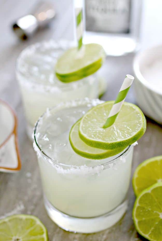 Margarita Recipes - Homemade Fresh Margarita - Drink Recipes for a Party - Recipe Ideas for Blender Margaritas - Lime, Strawberry, Fruit | Easy Drinks With Tequila