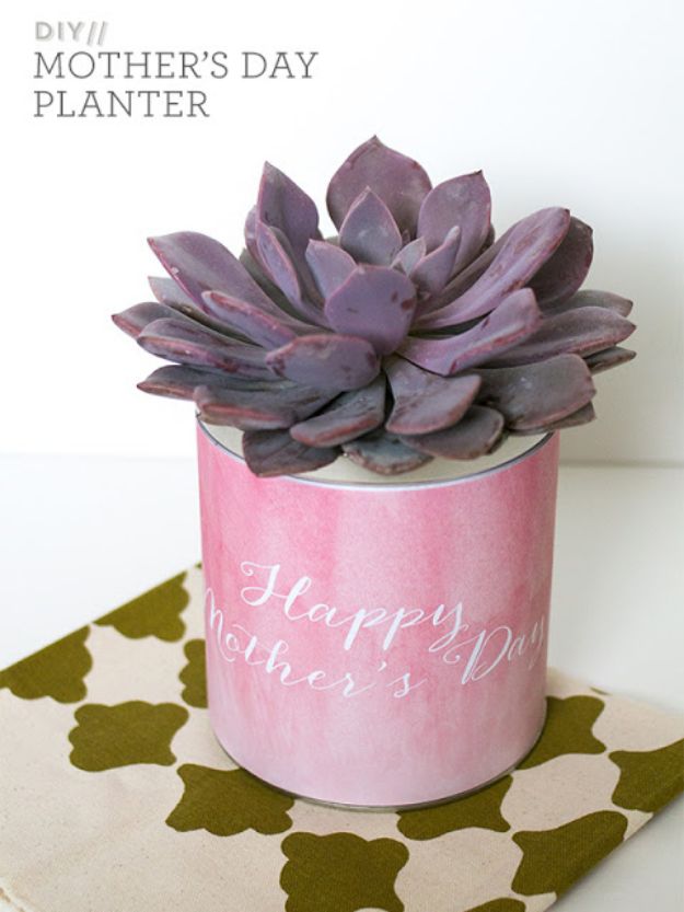 Easy Mothers Day Gifts - Simple DIY Mother's Day Planter - Cute Crafts and Homemade Presents for Mom | Thoughtful Gift Ideas to Make For Mother