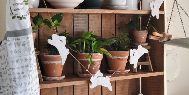 12 Creative Clay Pot Ideas (Terra Cotta Craft & Décor Projects)