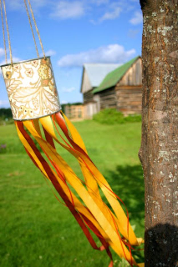 DIY Ideas With Tin Cans - Tin Can Windsock - Cheap and Easy Organizing Projects and Crafts Made With A Tin Can - Cool Teen Craft Tutorials and Home Decor