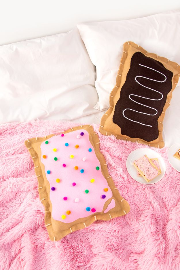 No Sew Gift Ideas - Quick Last Minute Holiday Gifts for Her - DIY No-Sew Pop Tart Pillow