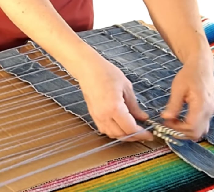 How To Make A DIY Rug From Old Jeans