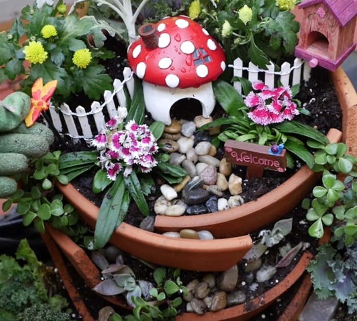 How to Make A Fairy Garden