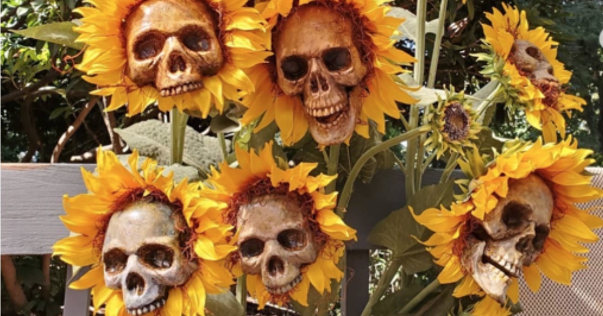 DIY Sunflower Skulls | DIY Joy Projects and Crafts Ideas