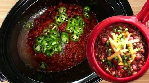 5 Ingredient Crockpot Beer Chili | DIY Joy Projects and Crafts Ideas