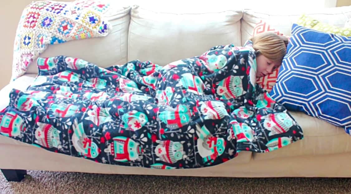 How to Make A Weighted Blanket | DIY Joy Projects and Crafts Ideas