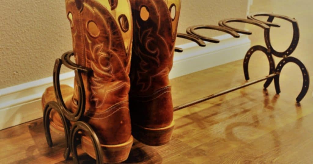DIY Horseshoe Boot Rack