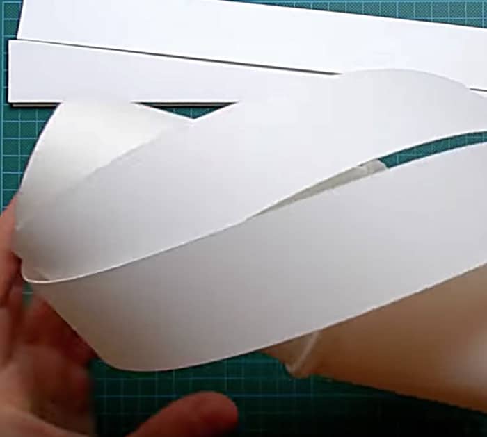 DIY Pendant Light From Paper Cups - Cheap Home Decor Lighting Ideas