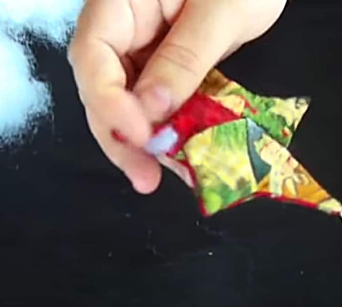 Learn ti make a DIT quilted star Christmas ornament