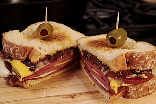 Southern Fried Bologna Sandwich Recipe