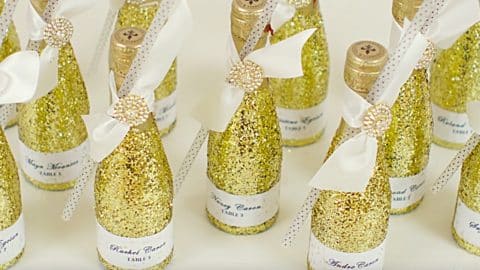 DIY New Year’s Eve Glitter Champagne Bottle | DIY Joy Projects and Crafts Ideas