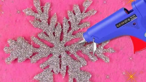 DIY Glue Gun Snowflake Window Cling | DIY Joy Projects and Crafts Ideas