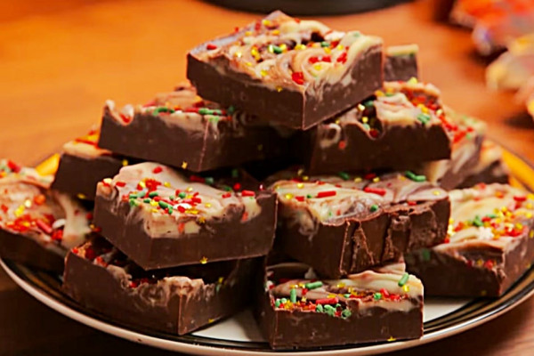 Try this Christmas Holiday Fudge Recipe