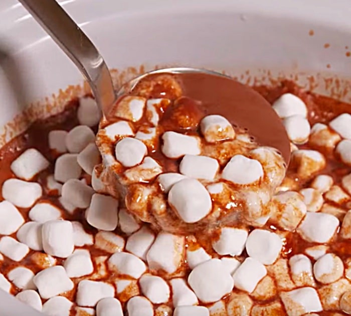 Learn to make an easy delicious easy hot chocolate recipe in the crockpot
