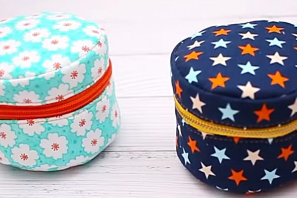 Learn To Sew A DIY Cute Makeup Bag